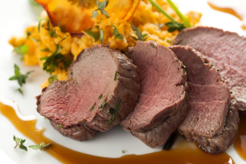 Szarvasgerinc sütve